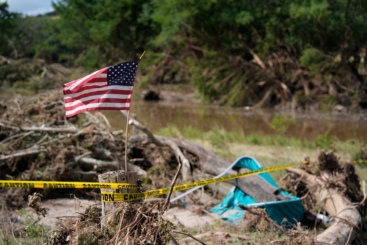 Texas lawmakers review catastrophic floods but say they aren't out to assign blame