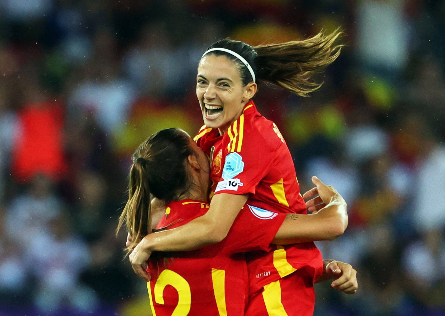 Aitana Bonmati celebrates her winner in the Euro 2025 semi-final