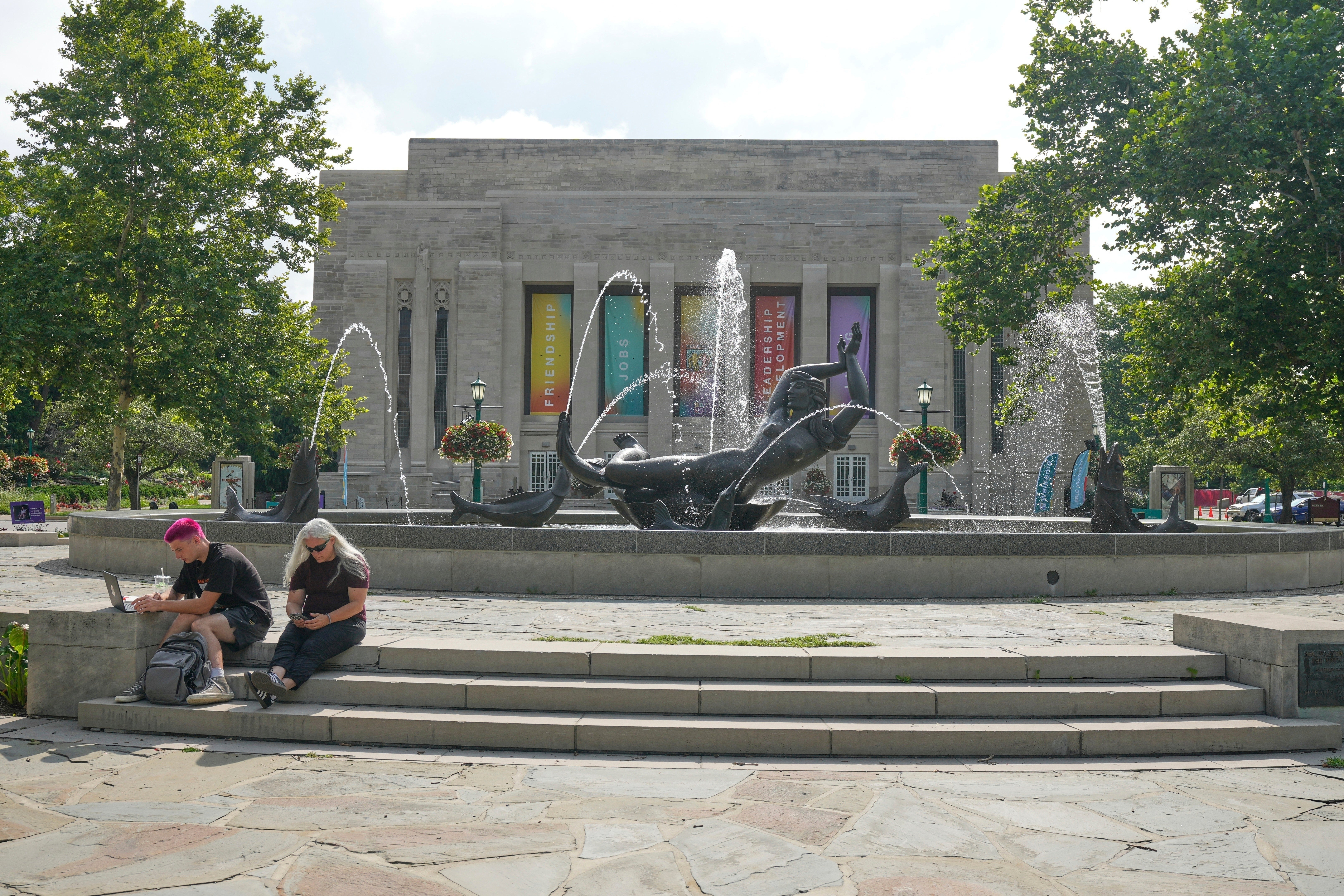 TRUMP-EDUCACIÓN SUPERIOR