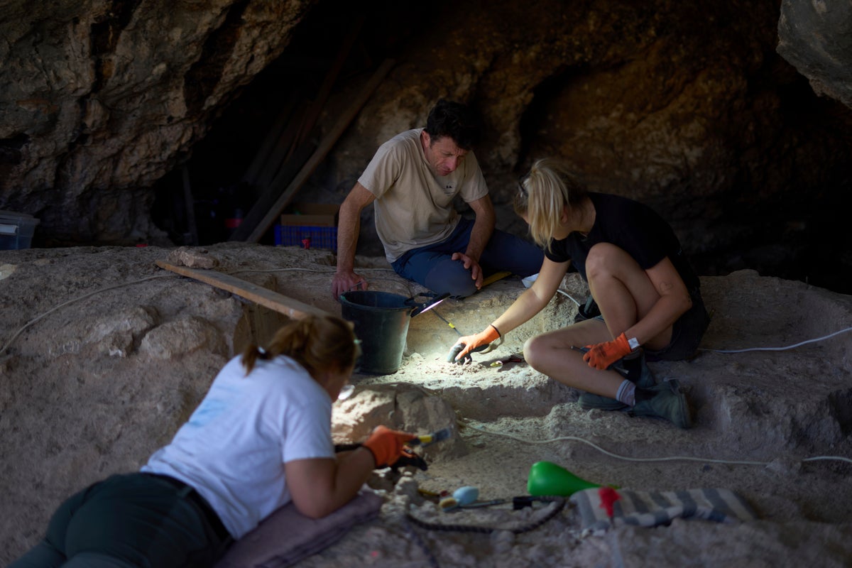 Secrets of ancient burial practices revealed by cave discovery