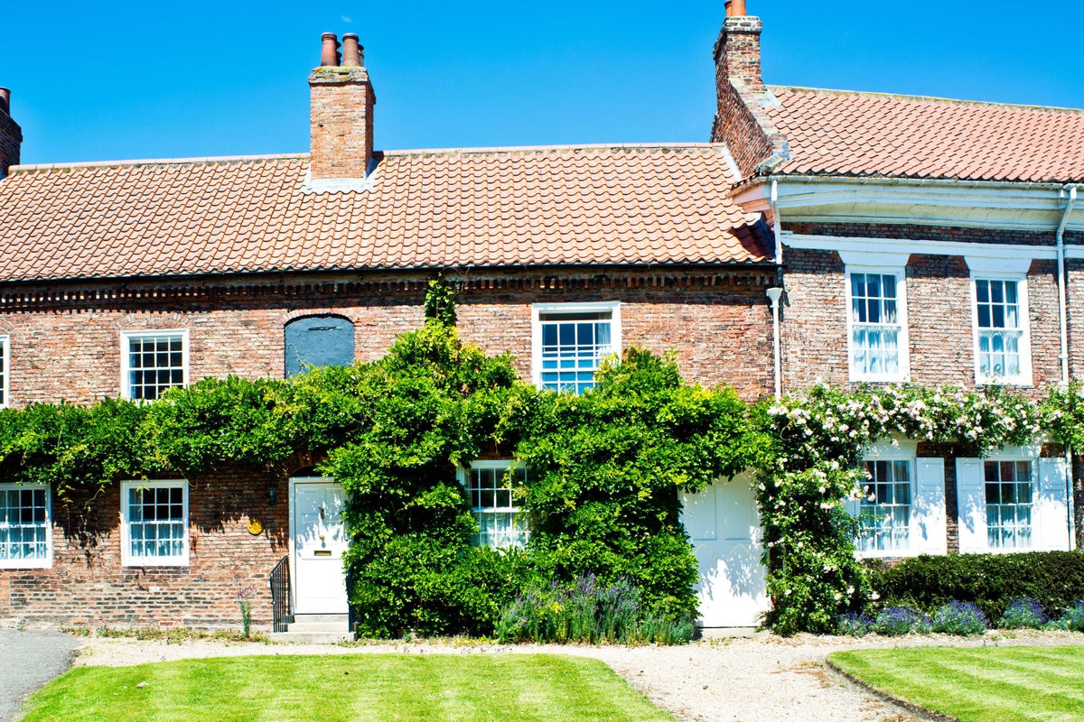 Top things to consider before choosing new windows and doors