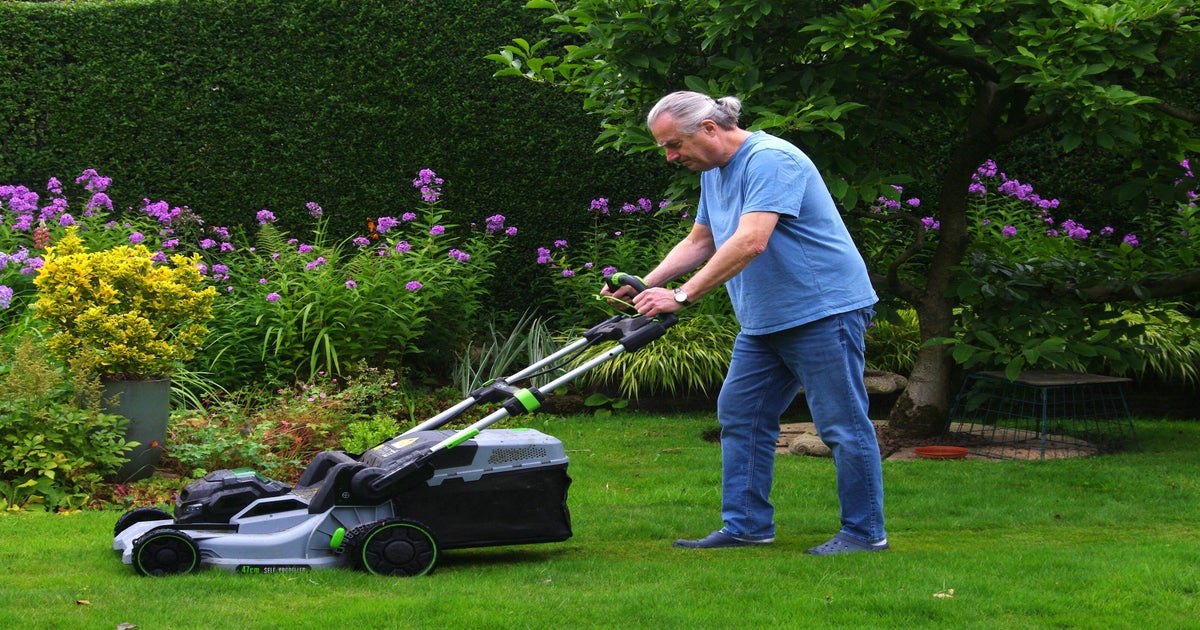 Can You Mow Lawn During Heatwave: Essential Tips to Protect Grass