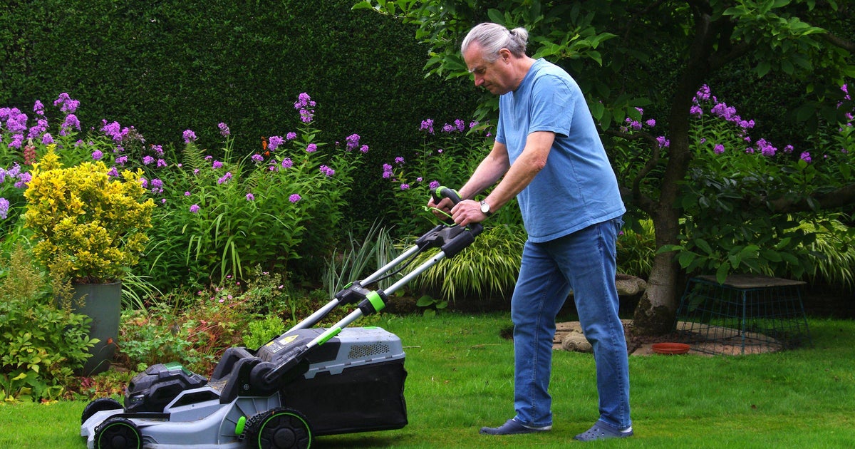 Can You Mow Lawn During Heatwave: Essential Tips to Protect Grass