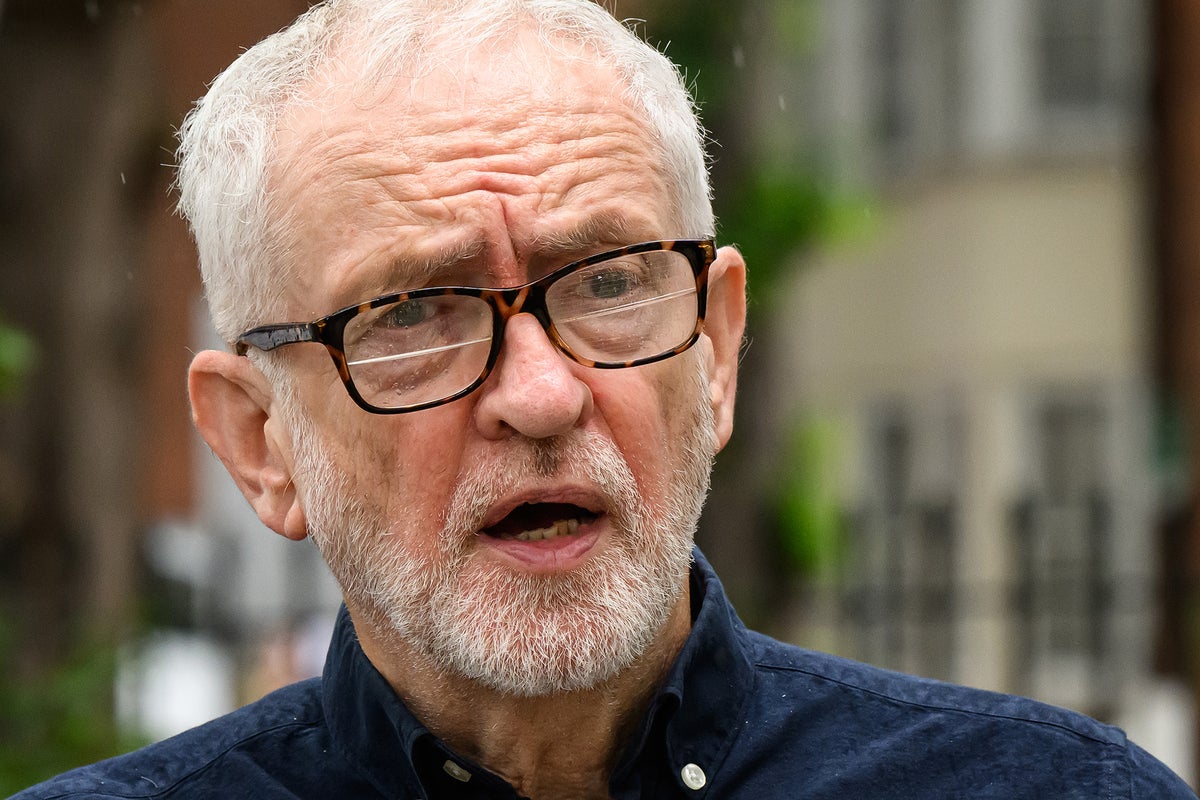 Jeremy Corbyn ‘getting 500 people a minute’ wanting to join his new political party