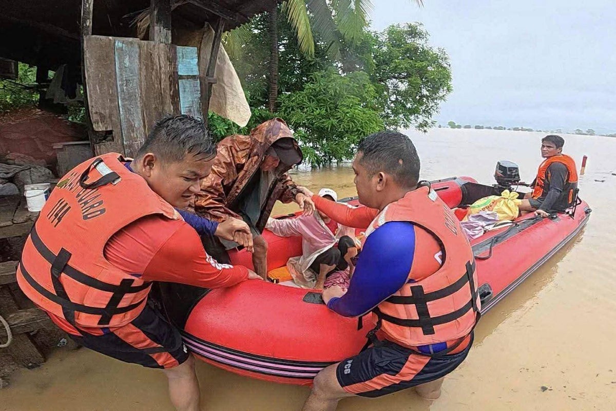 Tropical storm adds to Philippines' weather toll with 25 dead and 278,000 evacuated this week