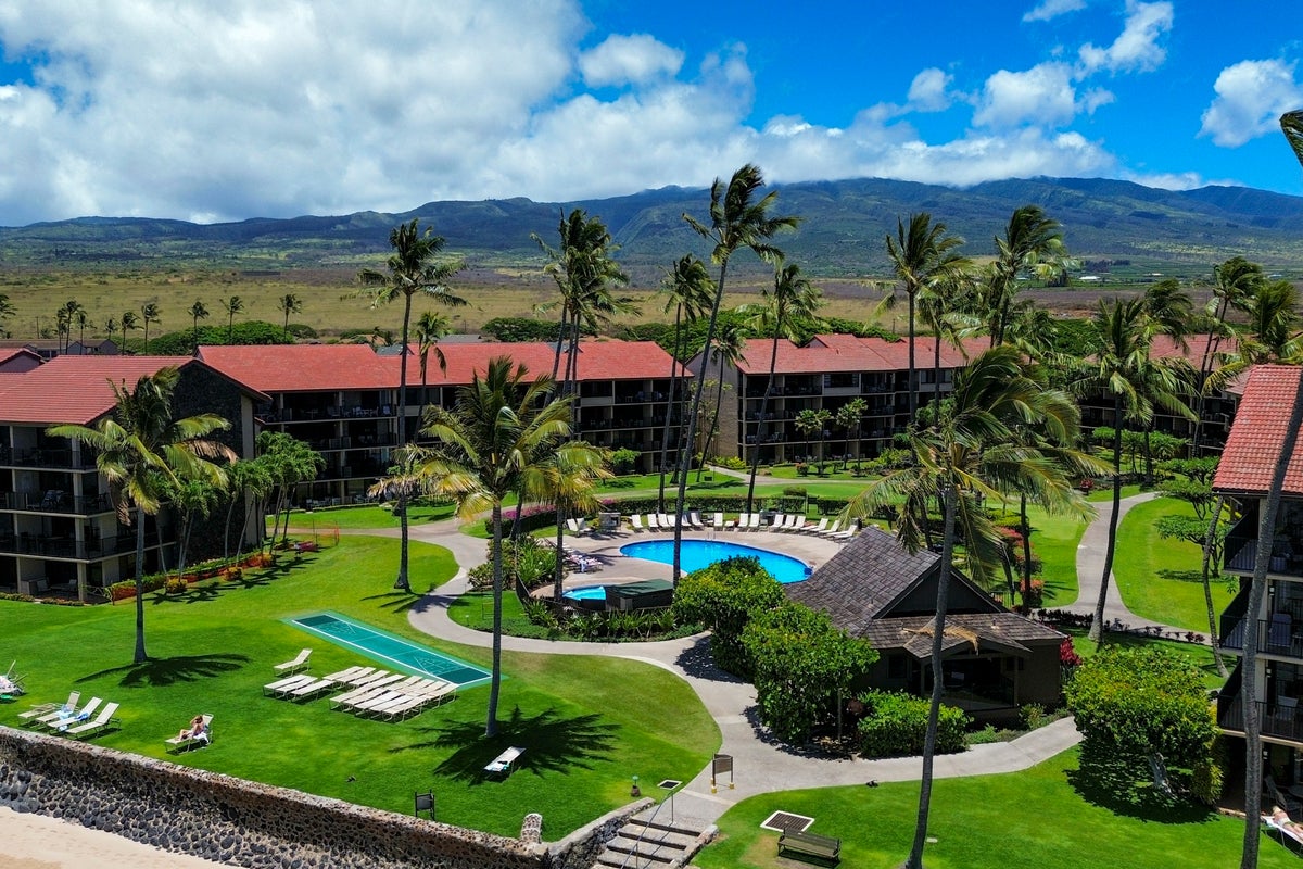 Maui panel passes bill to curb vacation rentals and boost housing supply after Lahaina wildfire