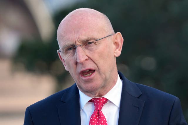 <p>John Healey denied that the UK’s approach to the Ukraine war<a href="/news/uk/home-news/volodymyr-zelensky-donald-trump-vladimir-putin-ukraine-keir-starmer-b2808086.html" title="Ukraine cause akin to Second World War Allies, Starmer says before Alaska talks"></a> is to ‘watch and wait’ </p>
