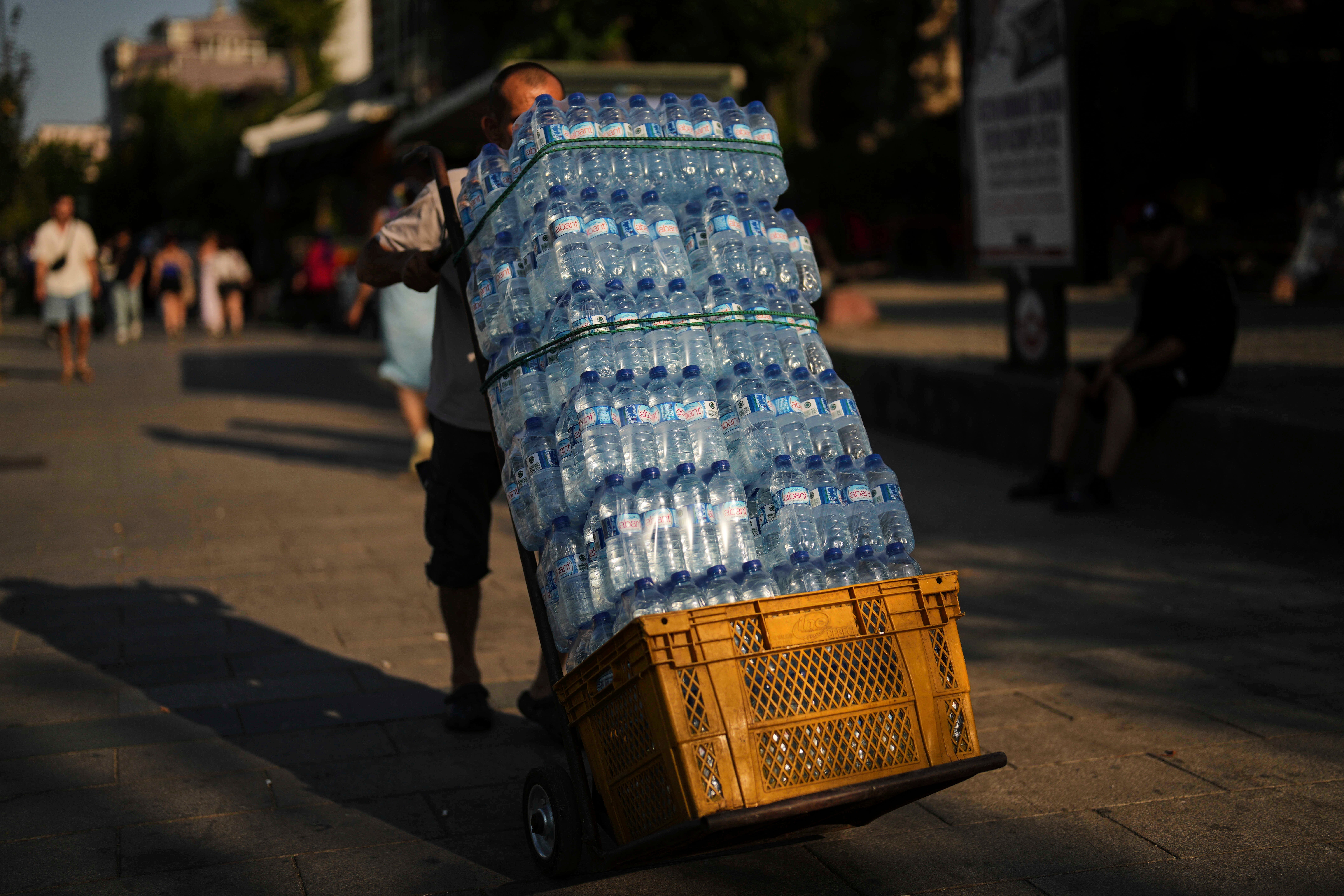 High temperatures can lead to health risks among children and older people