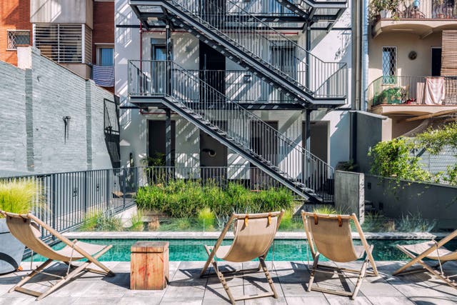 <p>Lazing by rooftop pools and sipping sangrias in the sun are a must on Barcelona city breaks</p>