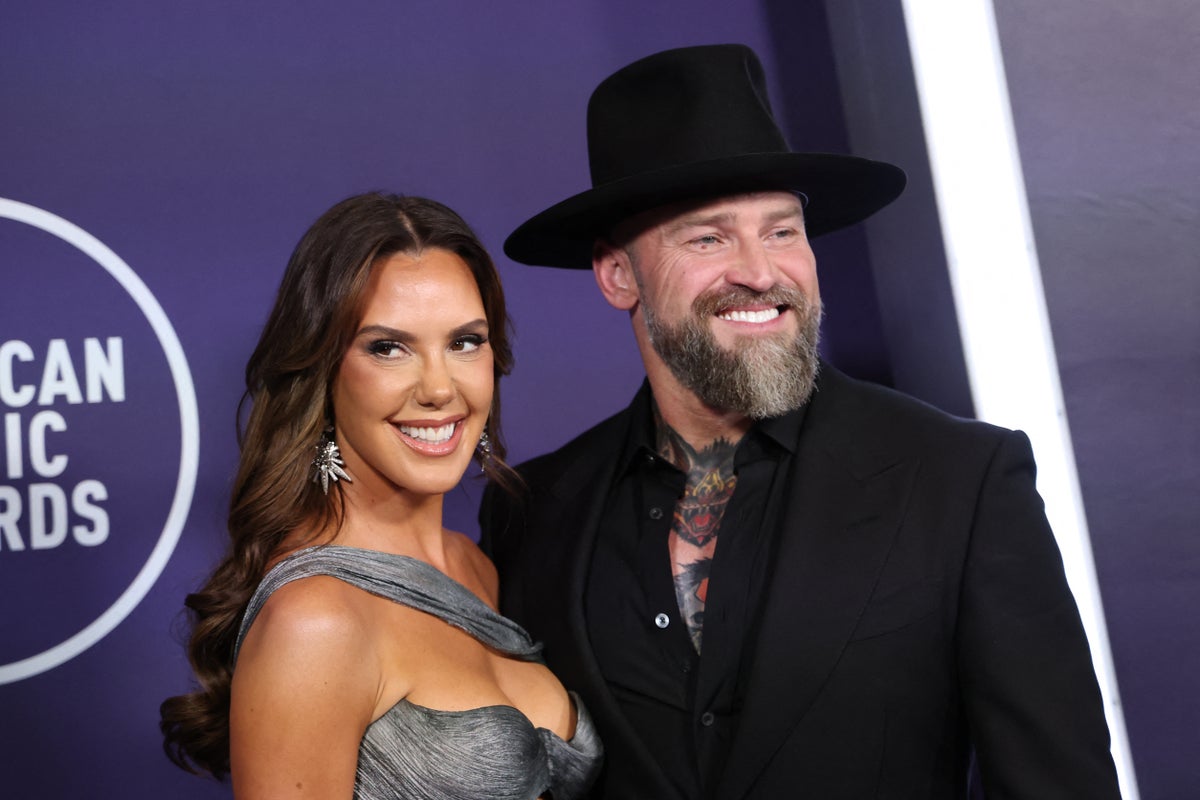 Zac Brown and Kendra Scott announce engagement months after red carpet debut