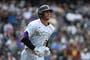 Yankees adquieren al tercera base Ryan McMahon de Rockies a cambio de prospectos, según fuente de AP