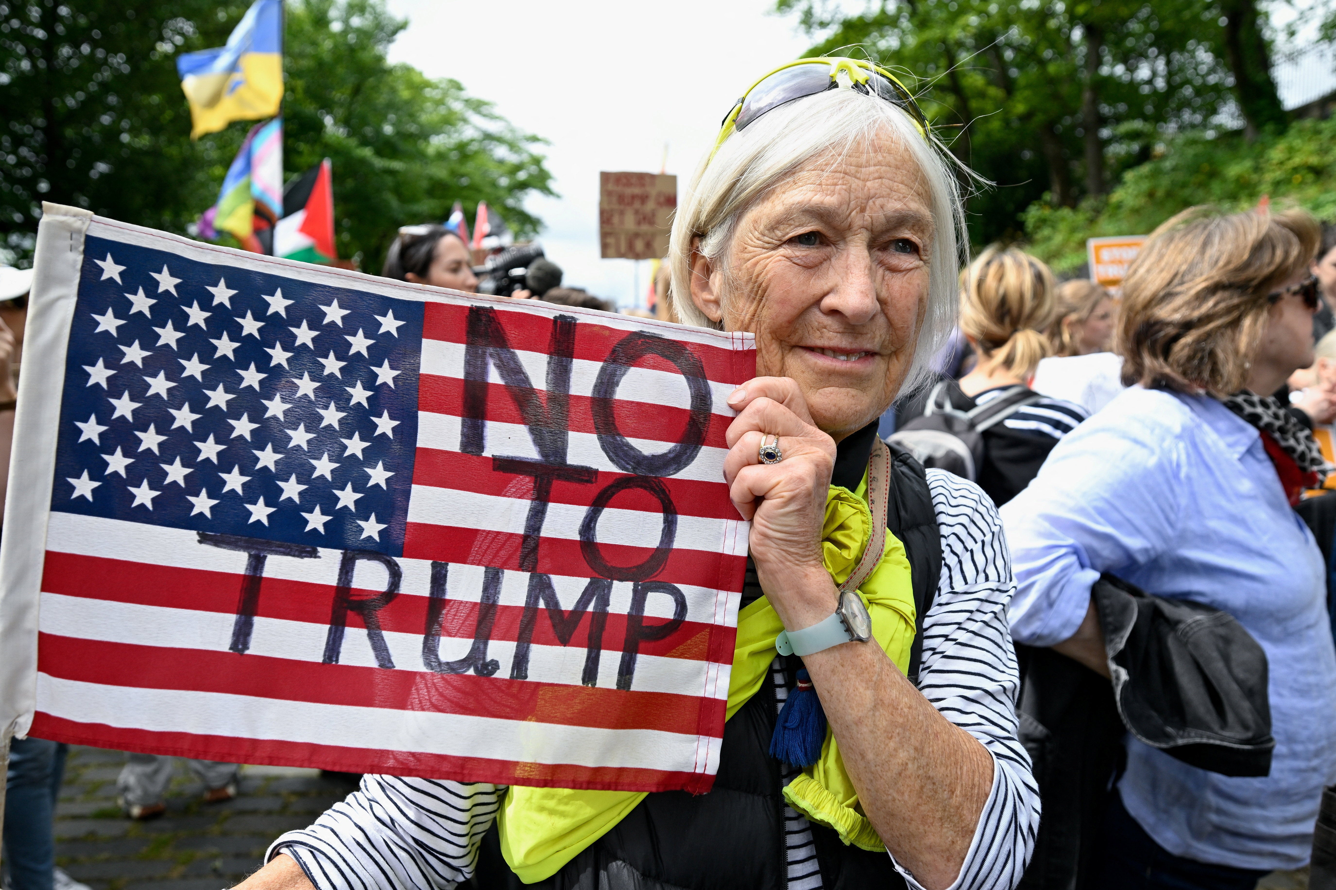 Anti-Trump protesters have gathered in Edinburgh