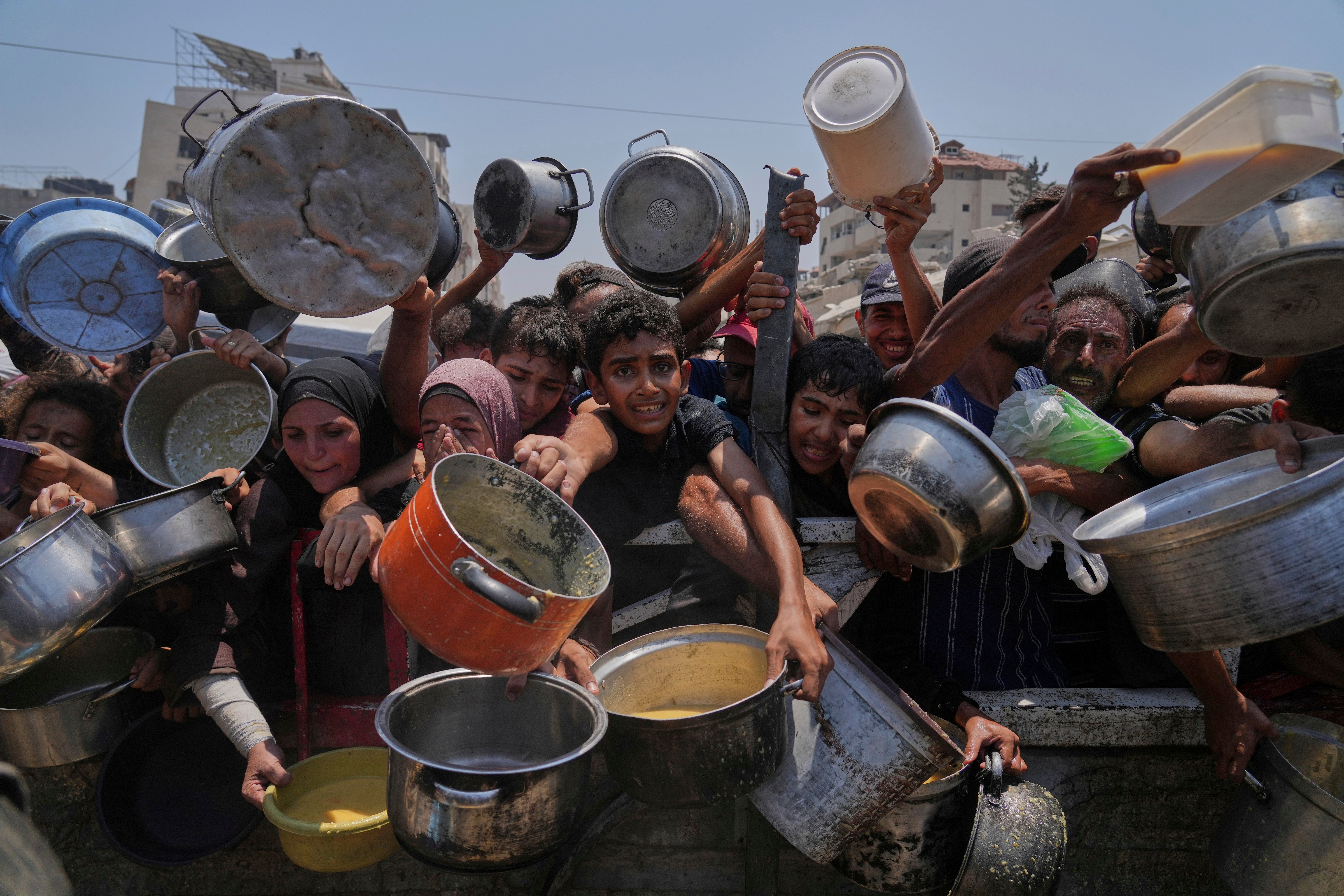 The UN and experts have warned that Palestinians in Gaza are at risk of famine