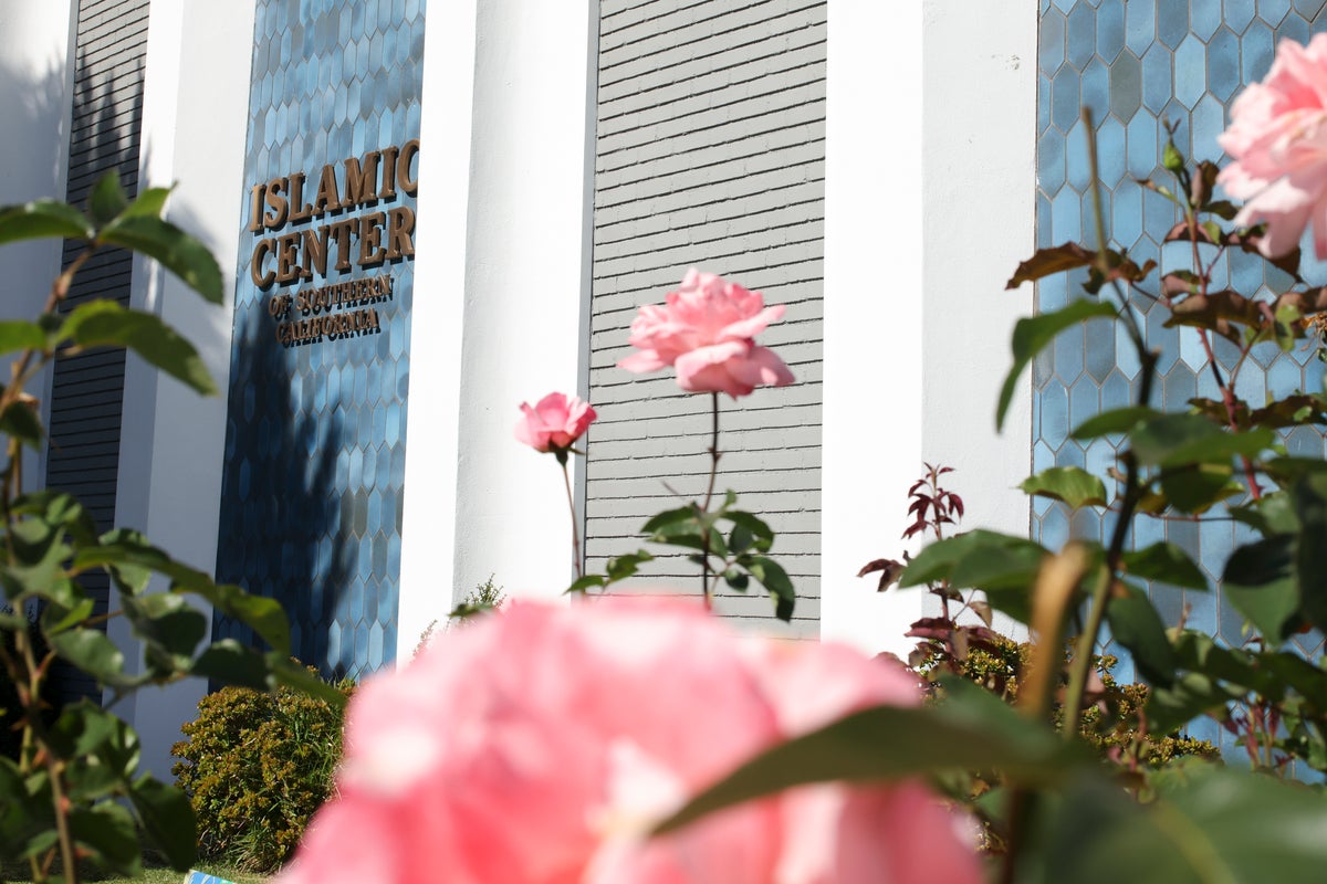 Muslim leaders increase security after vandalism reports at Texas and California mosques