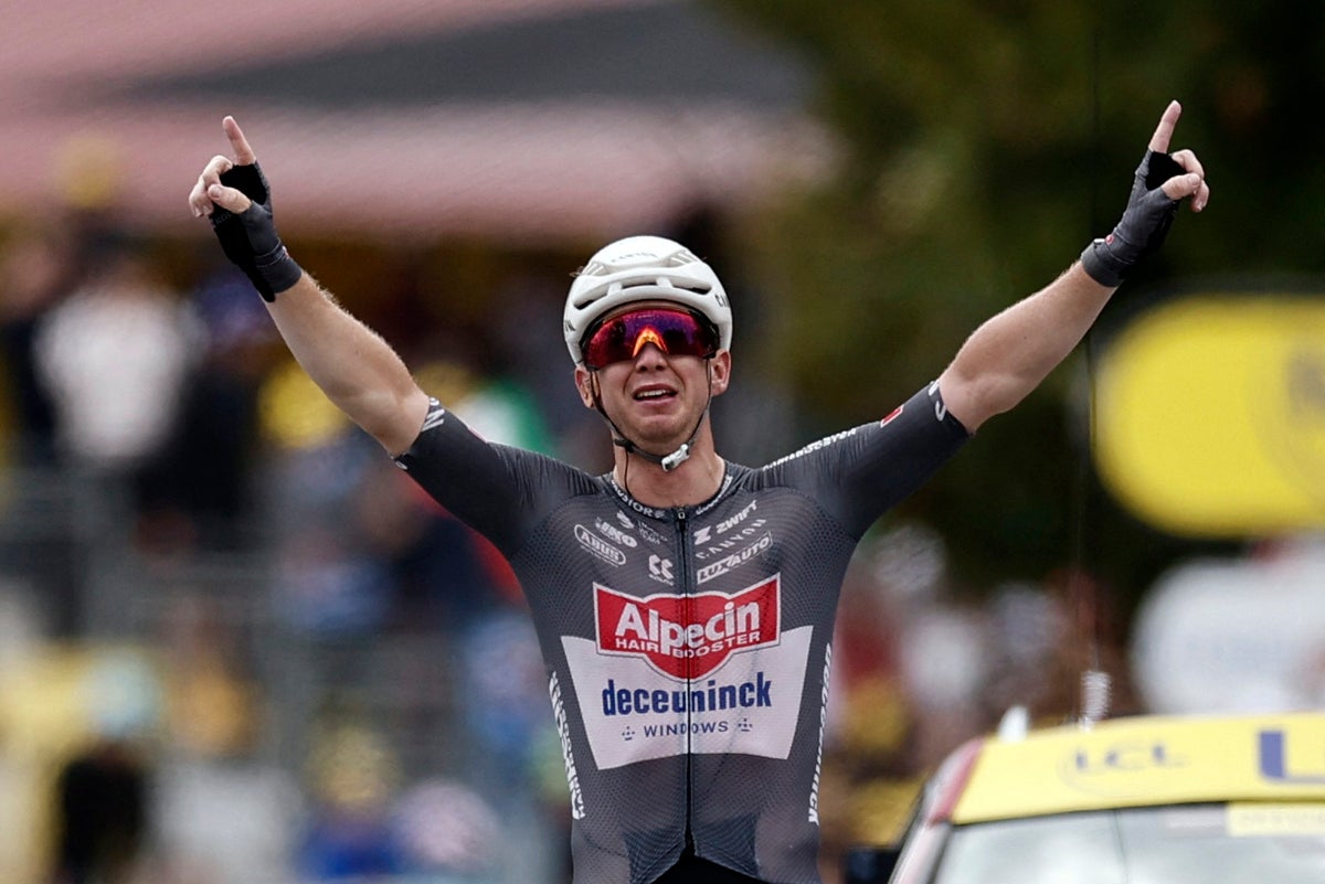 Tour de France 2025 live: Stage 20 result and standings as Kaden Groves seals victory with late solo attack and Tadej Pogacar closes in on title