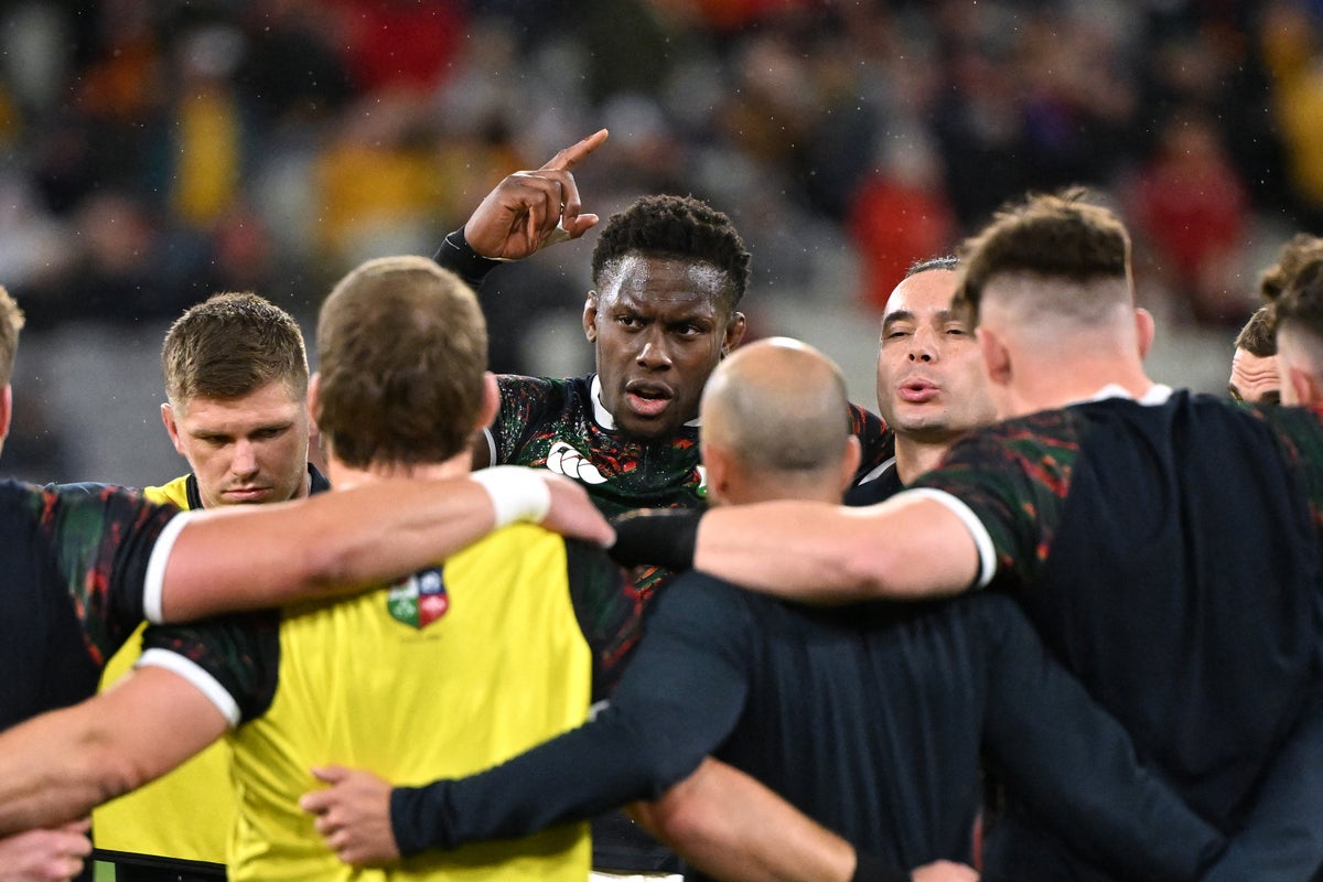 Australia v British & Irish Lions live: Wallabies plot second Test revenge in the rain at raucous MCG