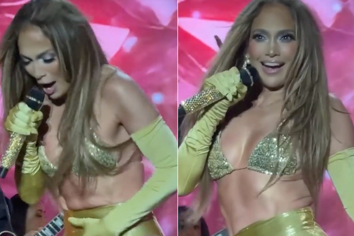 Jennifer Lopez praised for laughing off epic wardrobe malfunction during concert Jennifer Lopez praised for laughing off epic wardrobe malfunction during concert