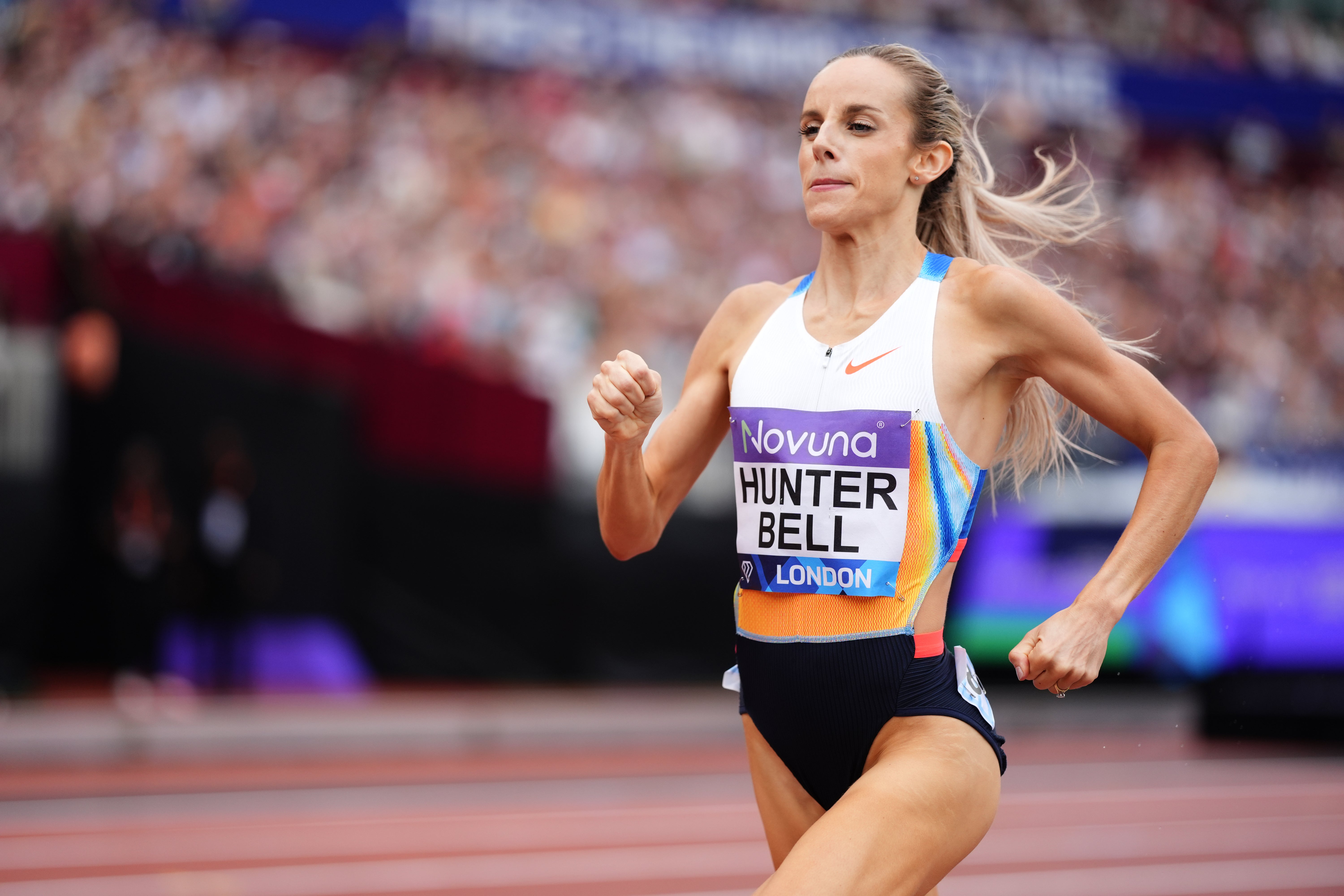 Georgia Hunter Bell of Team Great Britain finishes first at the London Diamond League 2025