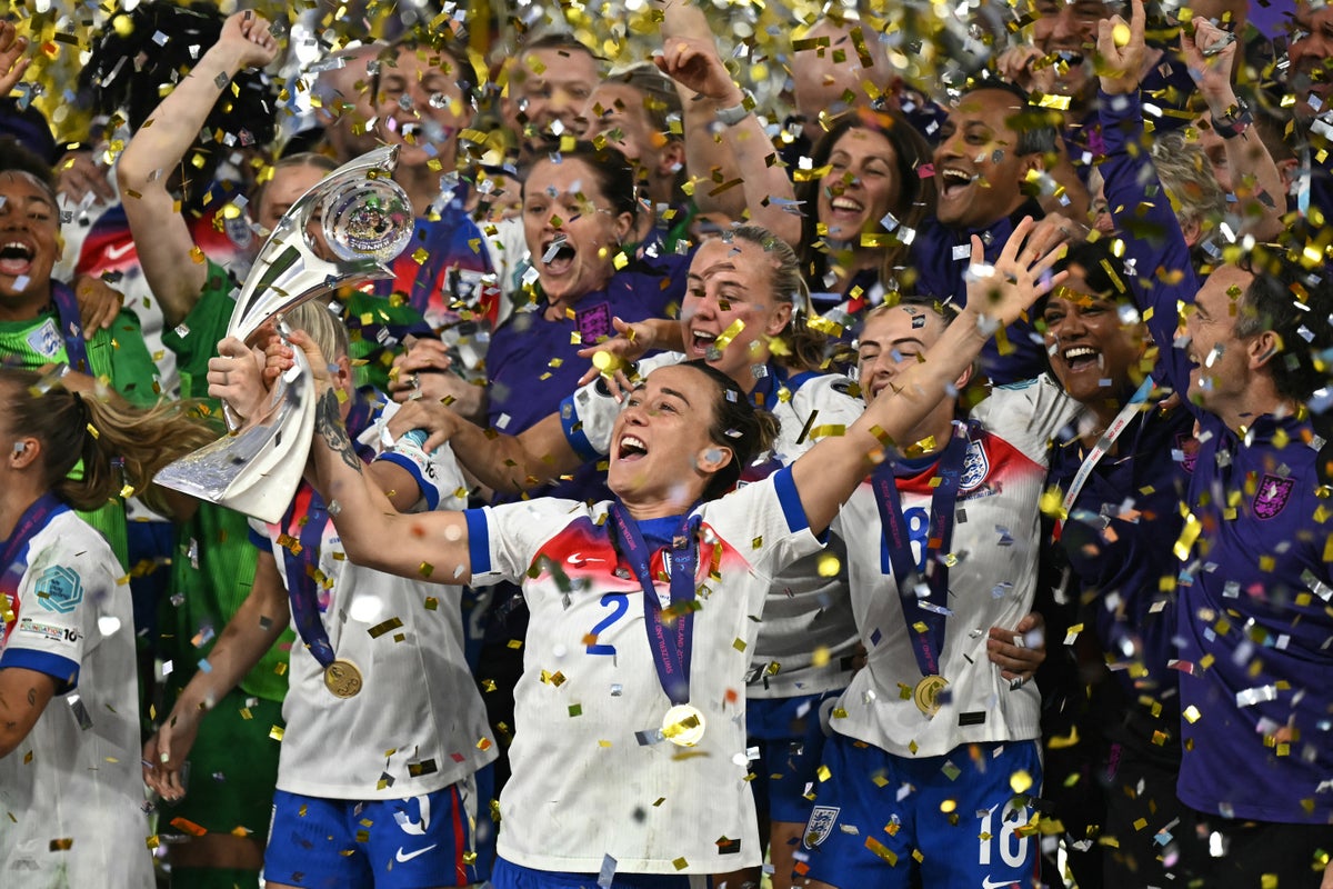 England win Euro 2025 – live: Hannah Hampton and Chloe Kelly deliver dramatic penalty shootout victory