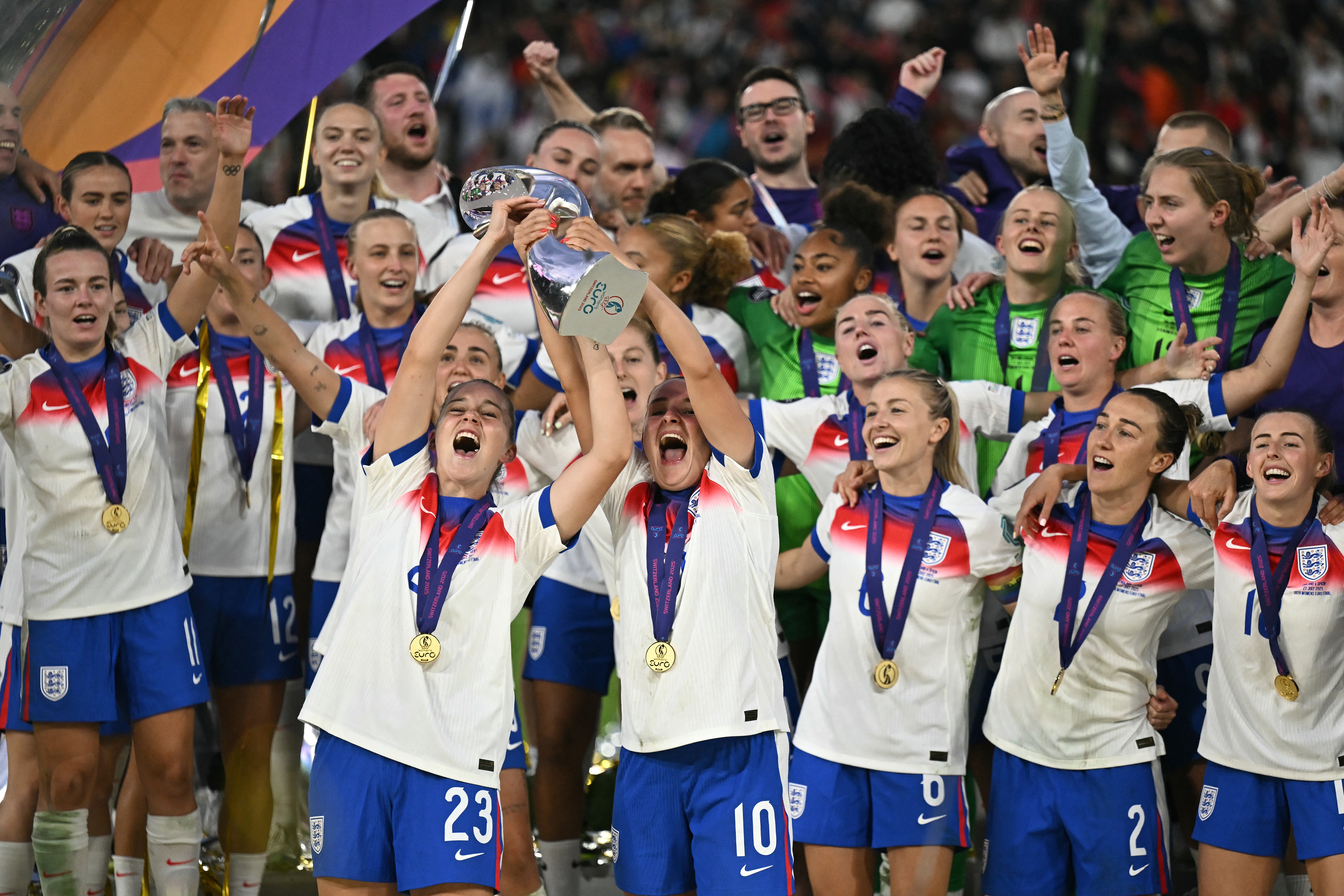 England's players lift the trophy as they celebrate winning the UEFA Women's Euro 2025 final