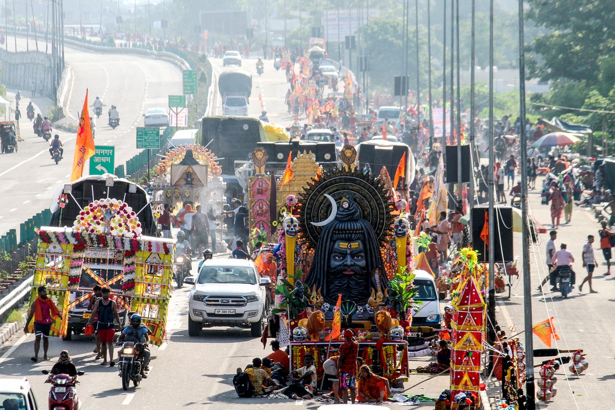 At least 6 people killed in stampede as huge crowds gather at Indian temple town