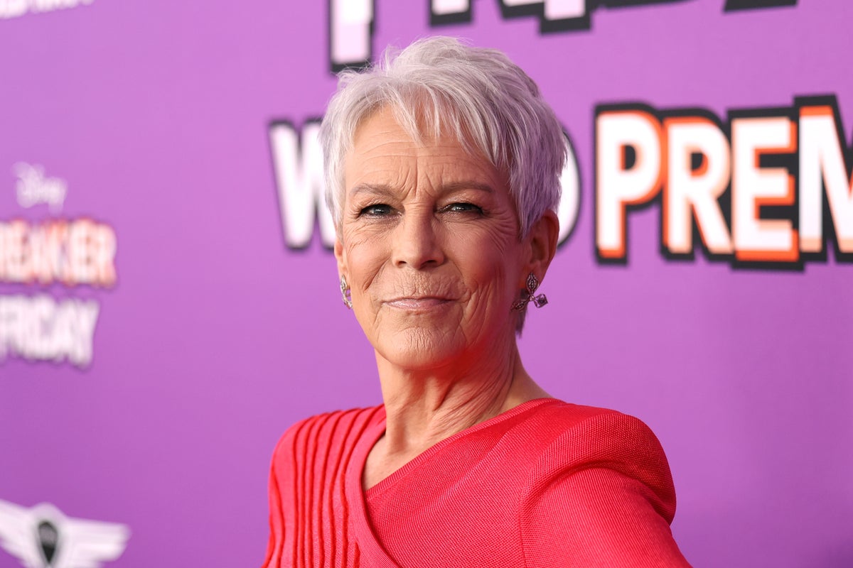 Jamie Lee Curtis says she is ‘self-retiring’ after seeing how Hollywood treated her superstar parents Jamie Lee Curtis says she is ‘self-retiring’ after seeing how Hollywood treated her superstar parents