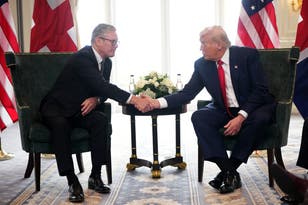 Awkward moment Trump leaves Starmer squirming over ‘family farm tax’