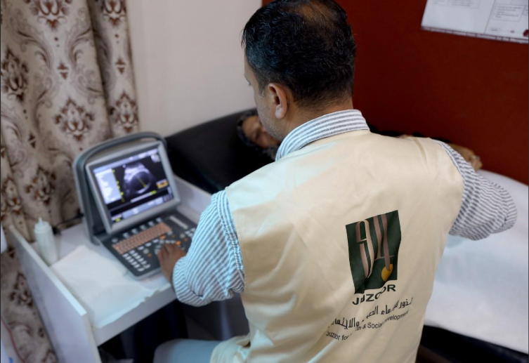 CARE’s primary healthcare centre provides malnutrition screening and supplements, alleviating hunger for children, pregnant and breastfeeding women