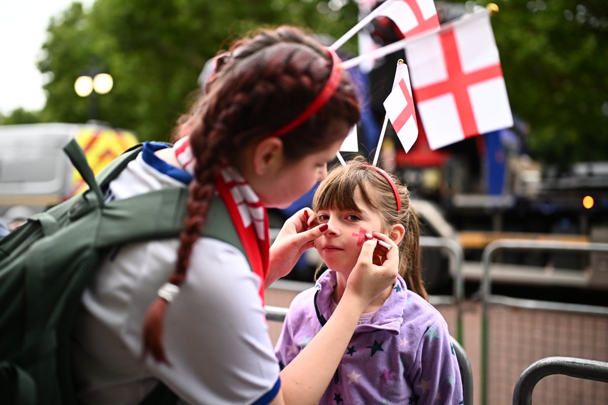 Lioness victory parade live: England team celebrate Euro 2025 triumph at Buckingham Palace