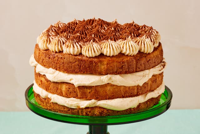 <p>Layers of coffee-soaked sponge, whipped frosting and cocoa make this tiramisu cake a total showstopper</p>