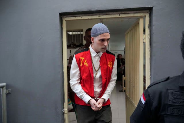 INDONESIA PORNOGRAFIA ESTADOUNIDENSE ACUSADO