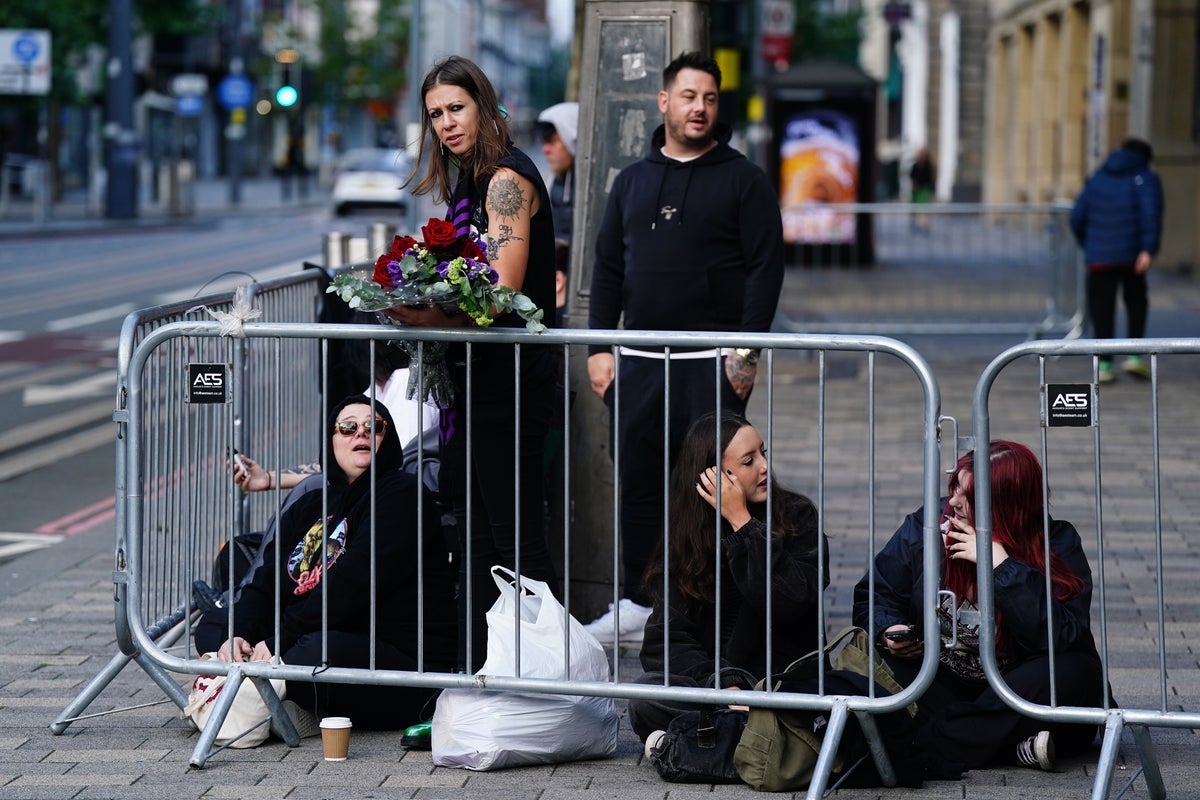 Crowds to share final goodbye to Ozzy Osbourne