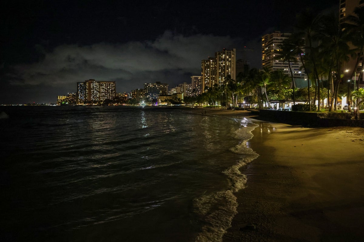 Is it safe to travel to Hawaii? Latest advice after tsunami hits Pacific Island