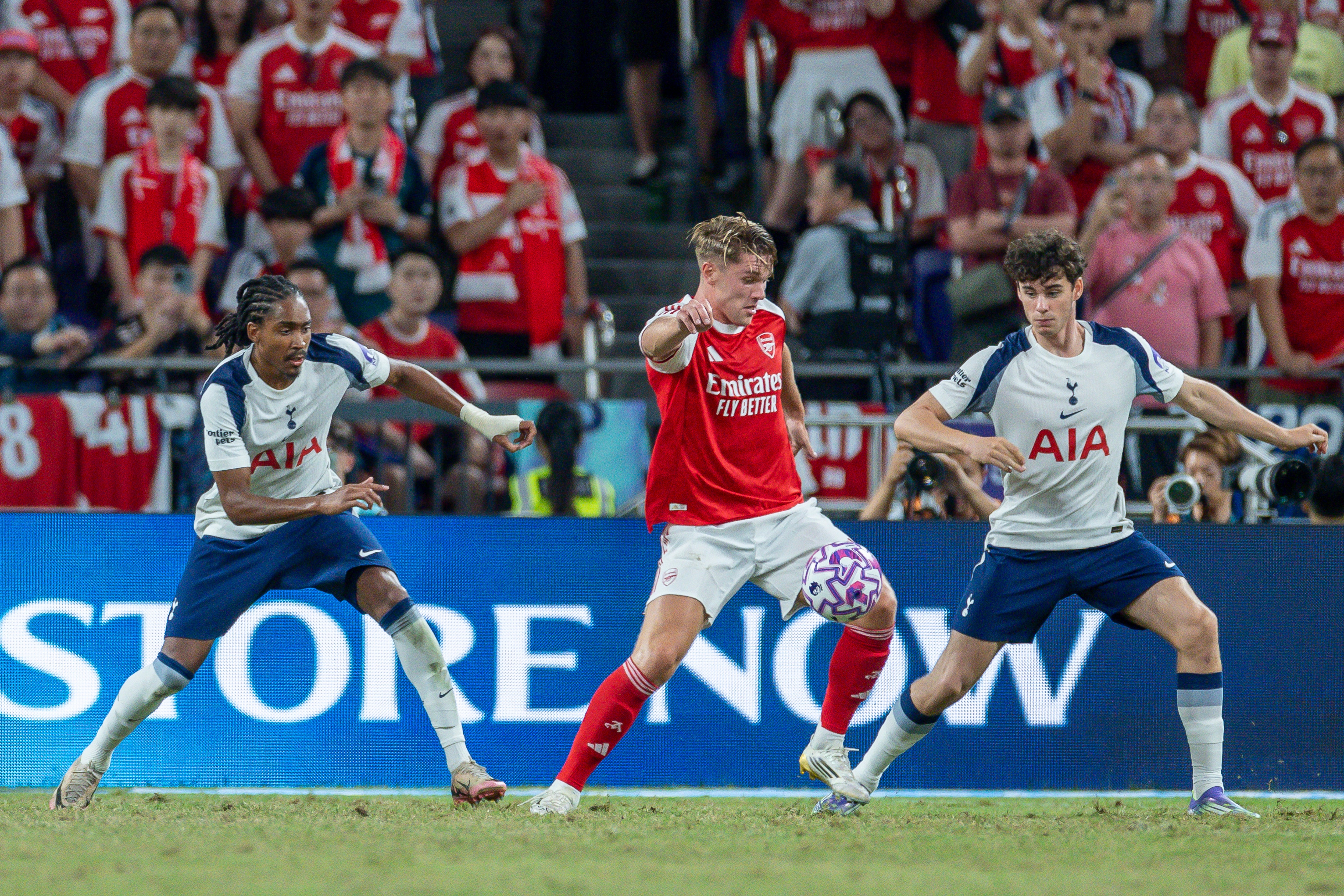 Gyokeres handles the ball during the pre-season friendly with Spurs