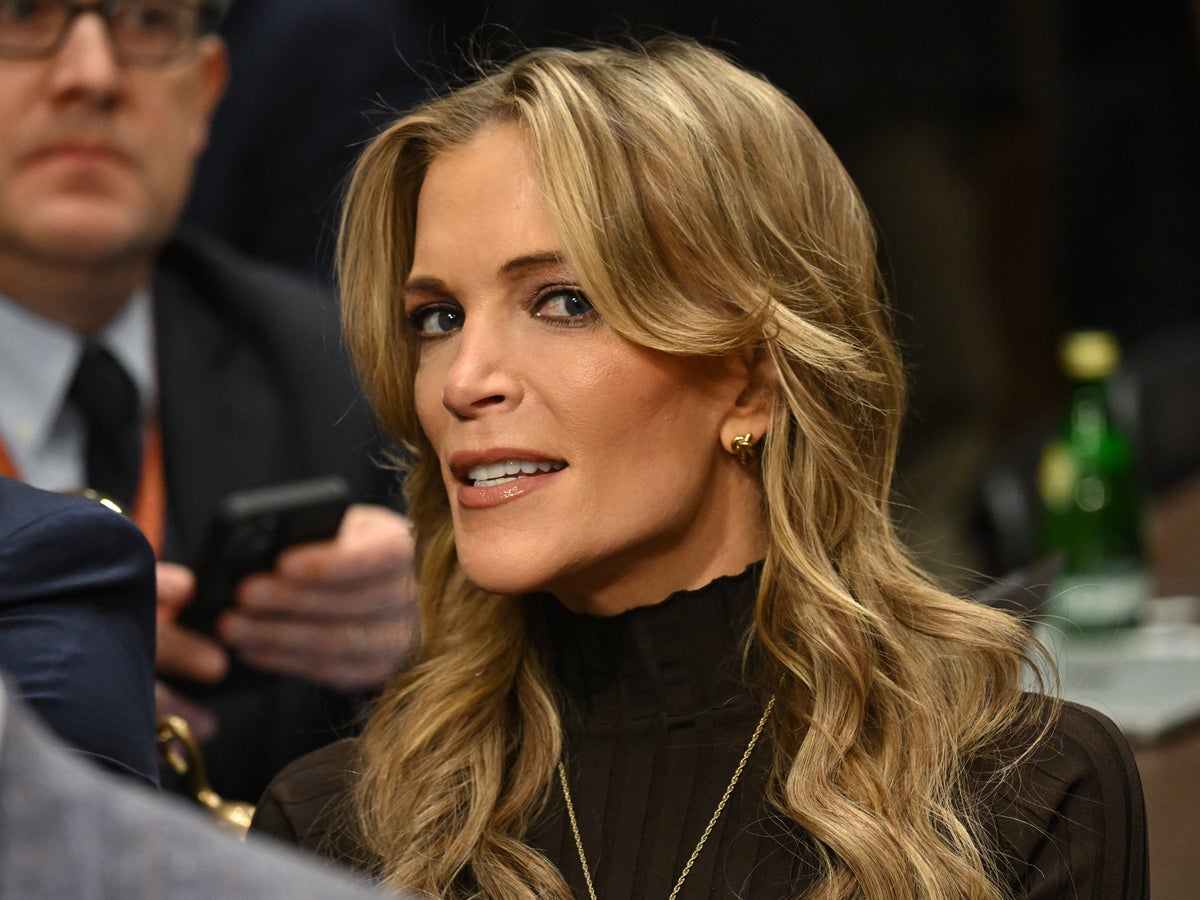 does megyn kelly smoke cigarettes explains why she left Fox. #independentjournalist #independentjournalism #mediabias #familyiseverything #megynkelly About Megyn Kelly