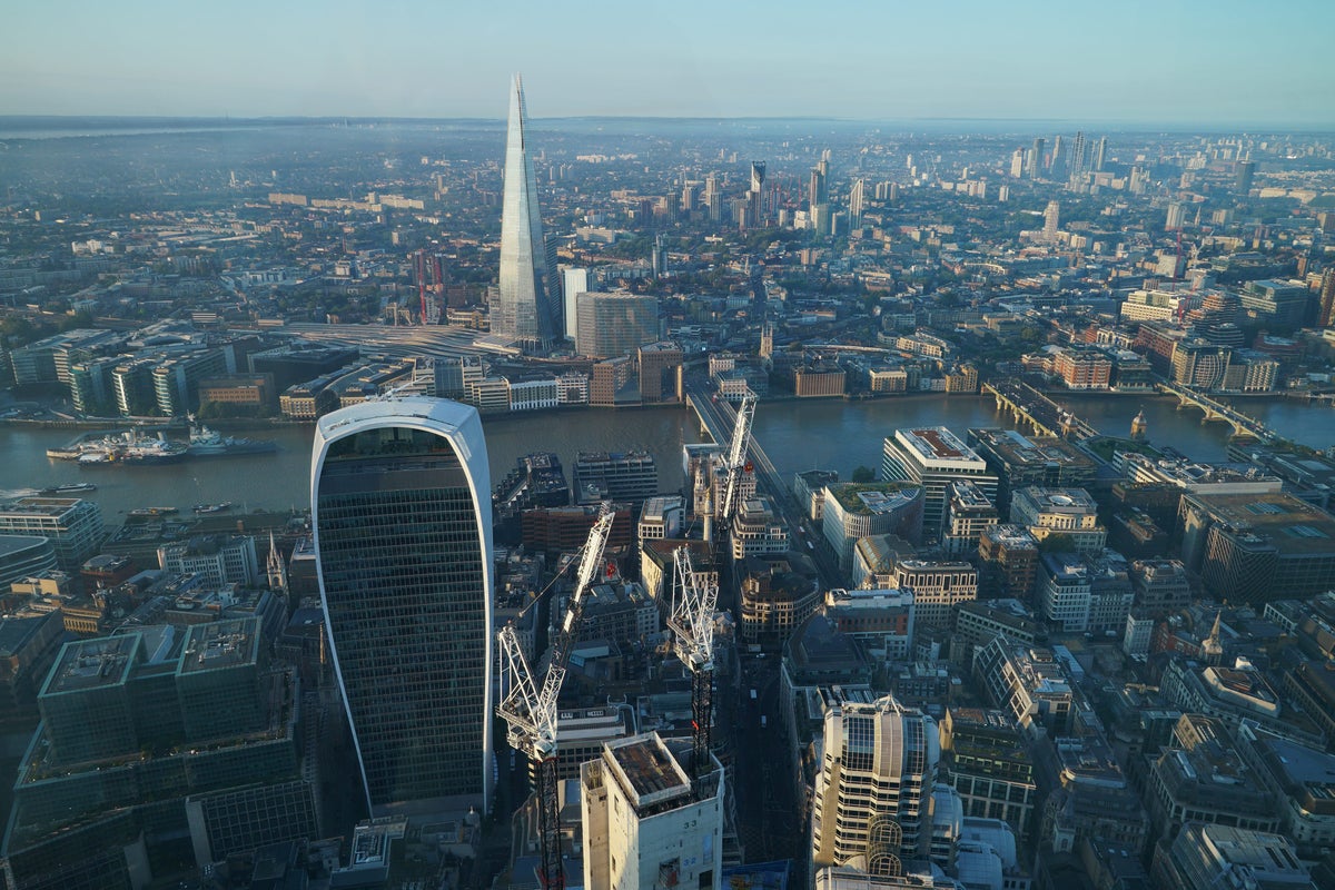 FTSE 100 closes down after US inflation figures temper tech firms’ results