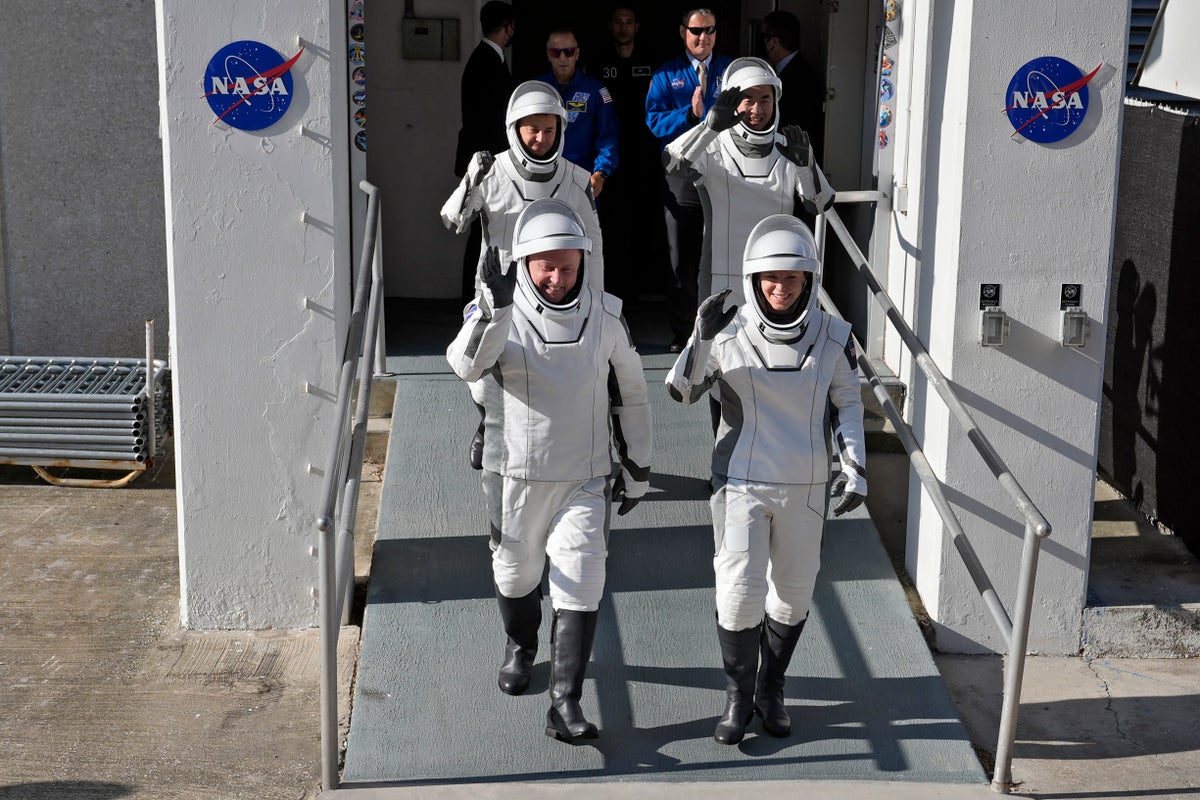 Clouds force last-minute delay for astronaut launch to the International Space Station