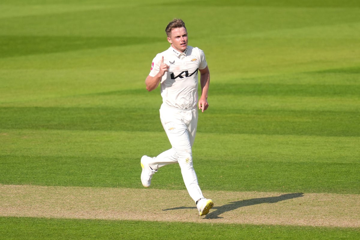 Surrey boost Championship title hopes with five-wicket win over Durham