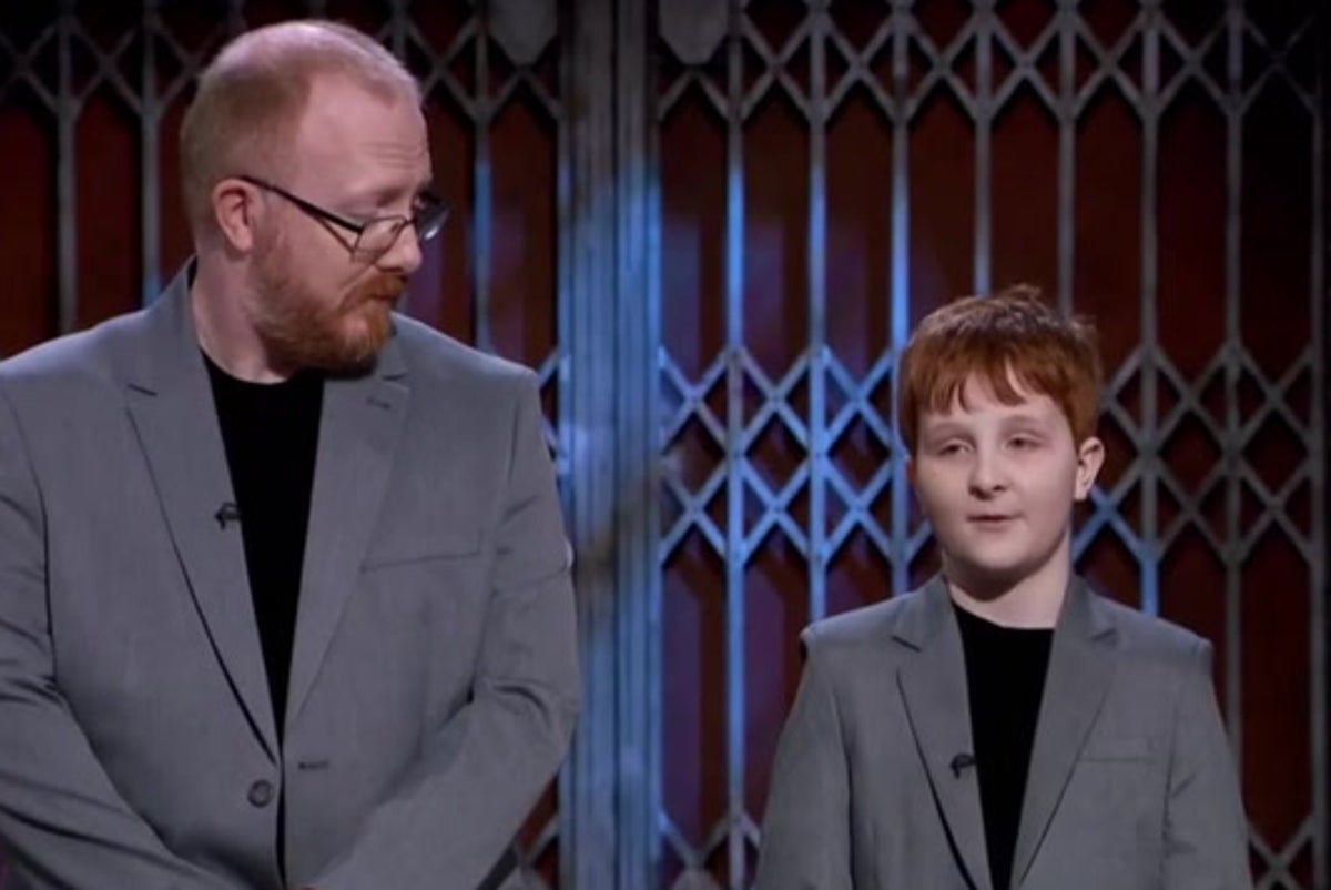 Dragon’s Den: Adorable moment son joins father to pitch sensory-friendly T-shirt