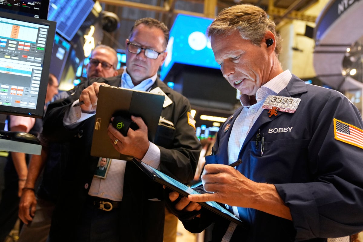 https://static.independent.co.uk/2025/08/01/06/Financial_Markets_Wall_Street_63243.jpg?width=1200&height=800&crop=1200:800