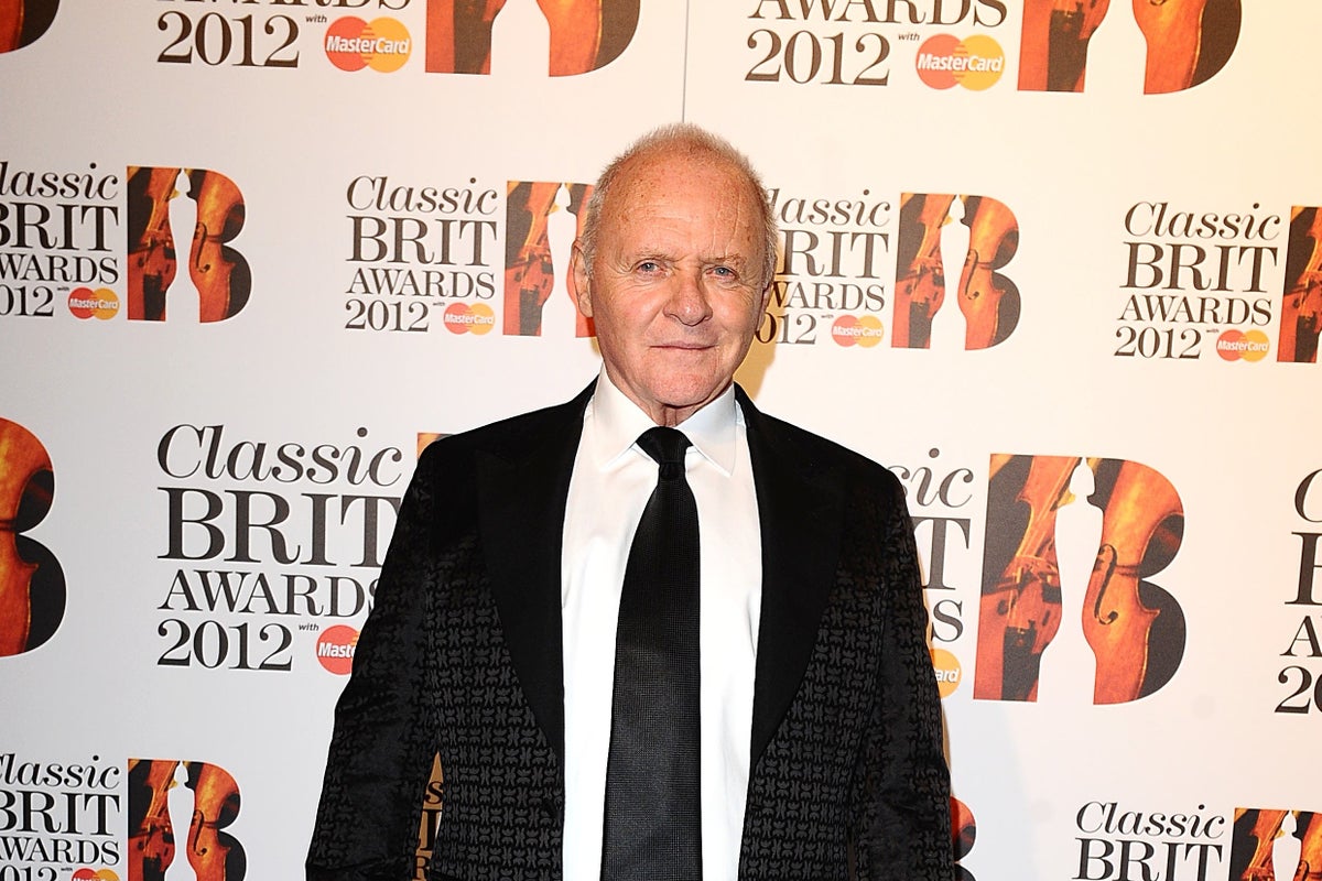 Anthony Hopkins lashes out at young actors for imitating another Hollywood legend