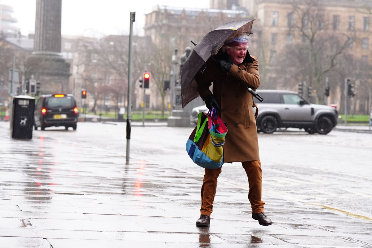 Storm Floris set to batter UK with ‘unseasonably strong’ 85mph winds, Met Office warns