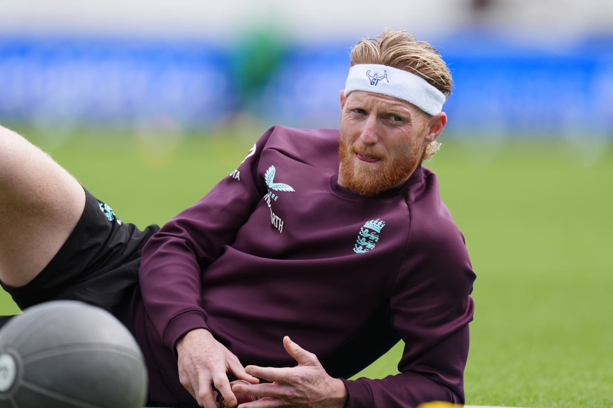 England Cricketers Wear White Headbands Honoring Late Graham Thorpe