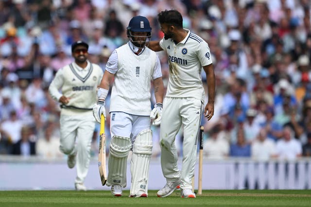 <p>Ben Duckett was given an odd send-off by Akash Deep after a failed reverse-scoop </p>