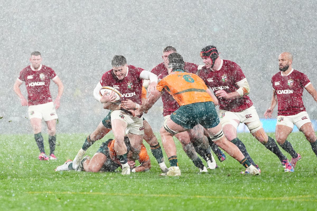 Lightning Suspends Lions-Australia Third Test in Sydney