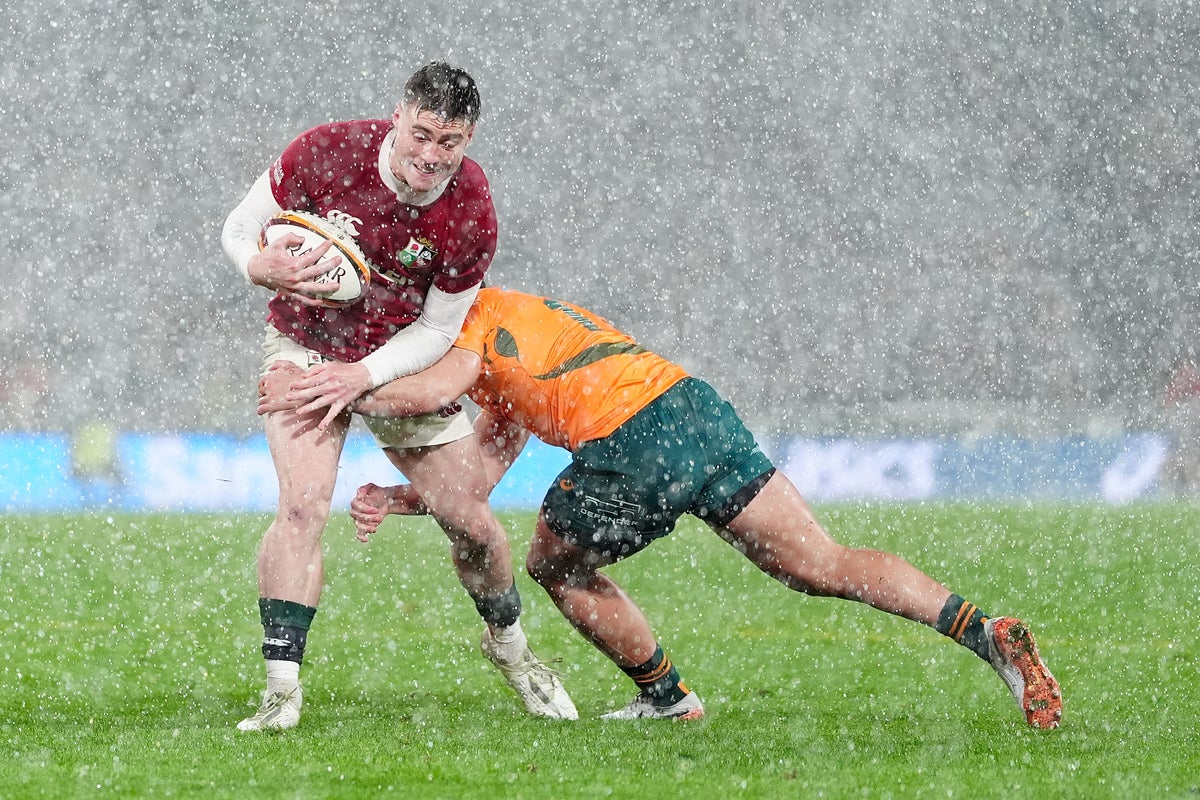 Lightning Halts Third Lions-Australia Test in Sydney