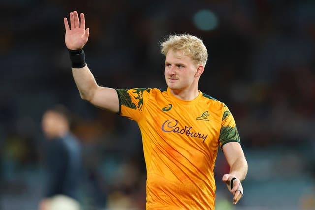 <p>Tom Lynagh of the Wallabies gestures</p>