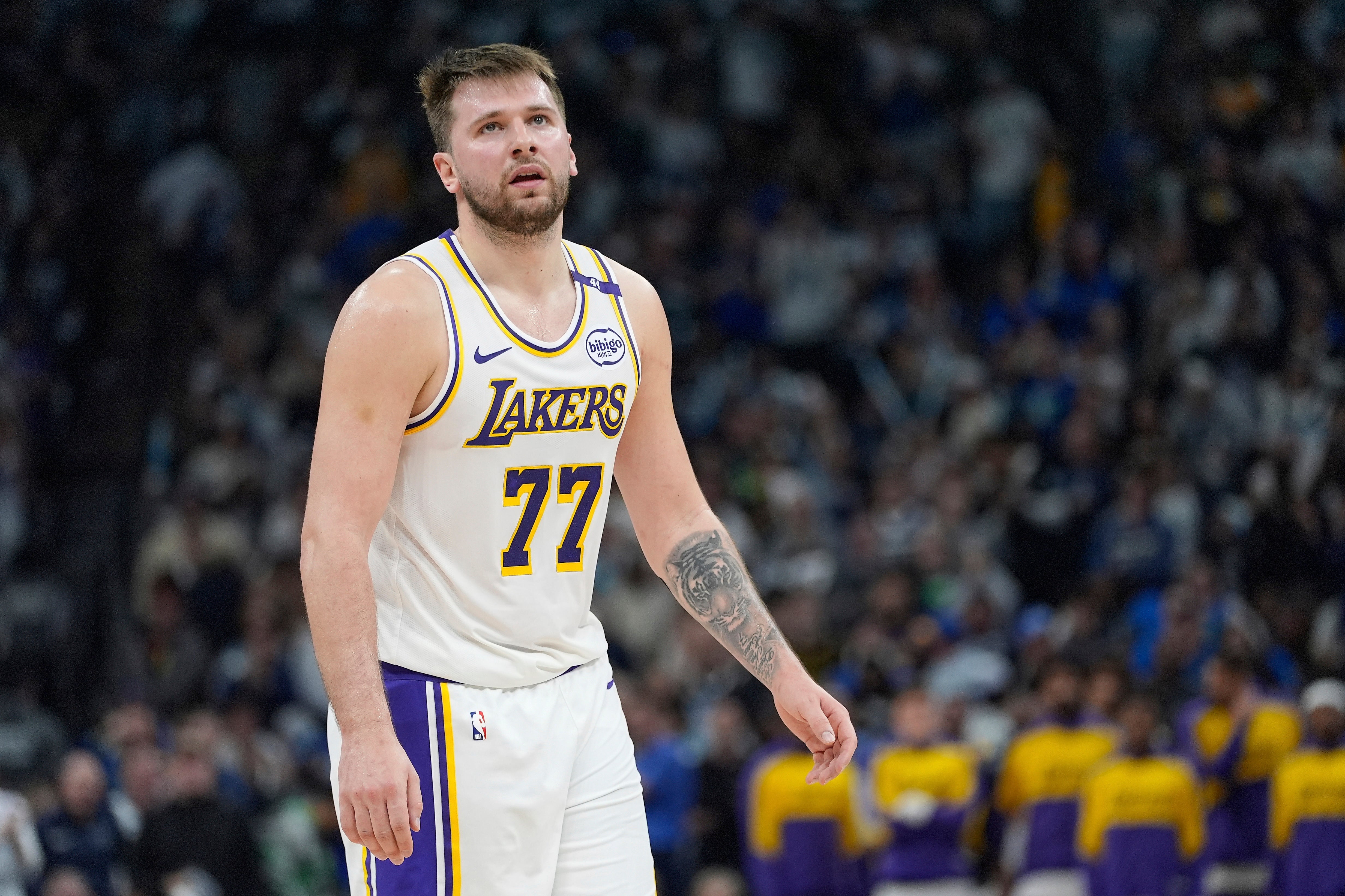 LAKERS DONCIC EXTENSIÓN