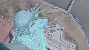 Statue of Liberty visibly rocked by New York earthquake