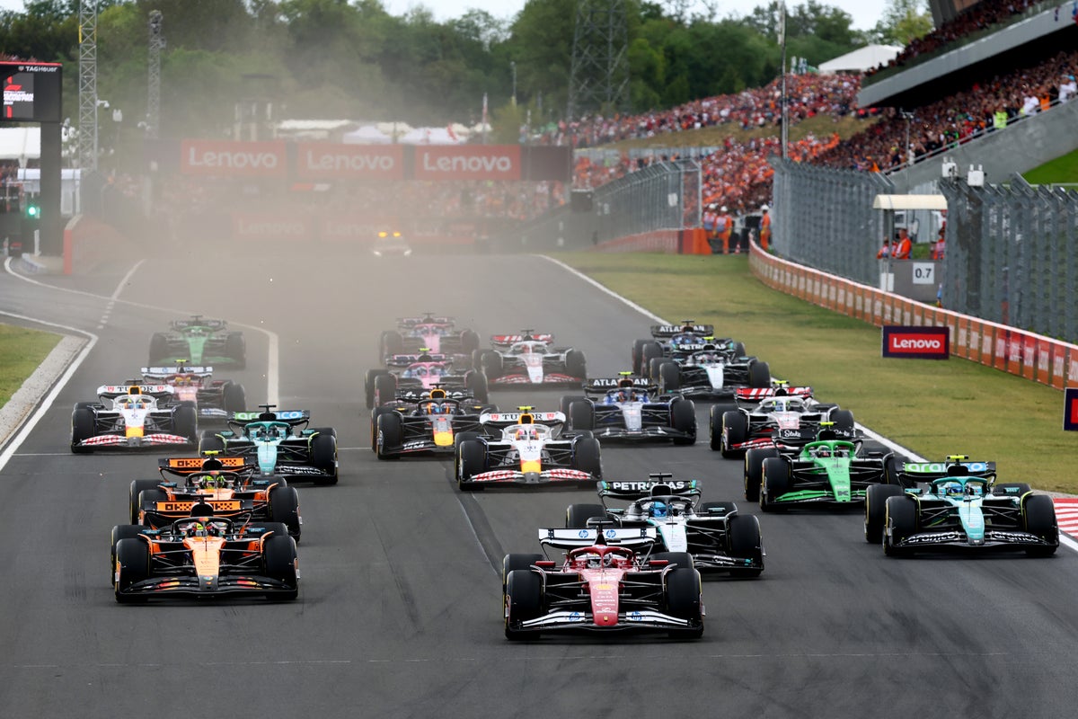 F1 Hungarian GP LIVE: Race latest updates as Norris adopts different tactic out in front